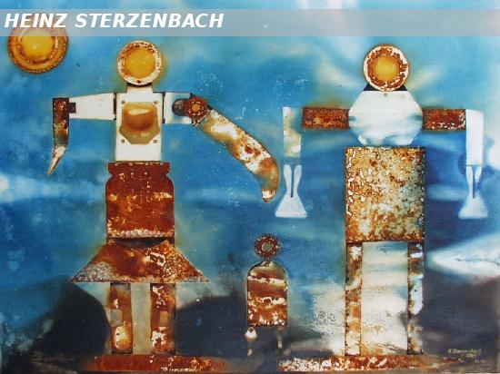 VU 112 Couple with child